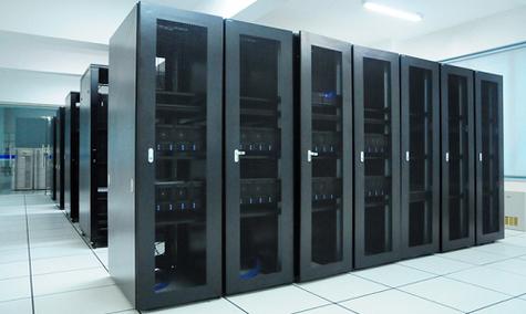 多臺服務器協同 構建高效數據處理與存儲支持服務